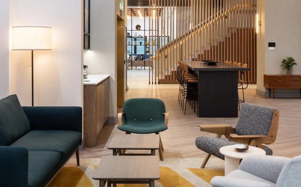 Charles Hope London Croydon Apartment Екстериор снимка